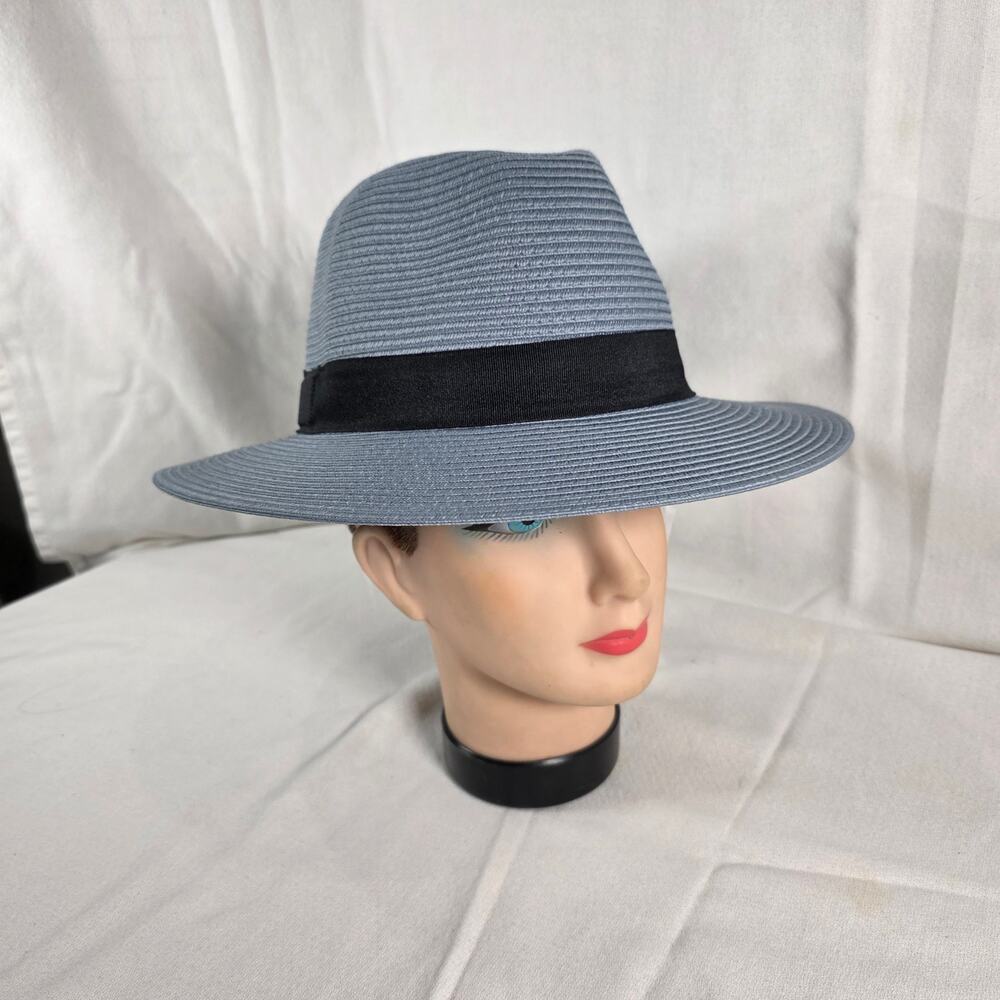 Carkella Woman's Golf Hat Blue Sz M/L Black Band Magnetic Ball Marker Holder NEW